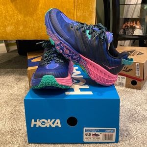 Hoka One One Speedgoat 4 size 6.5